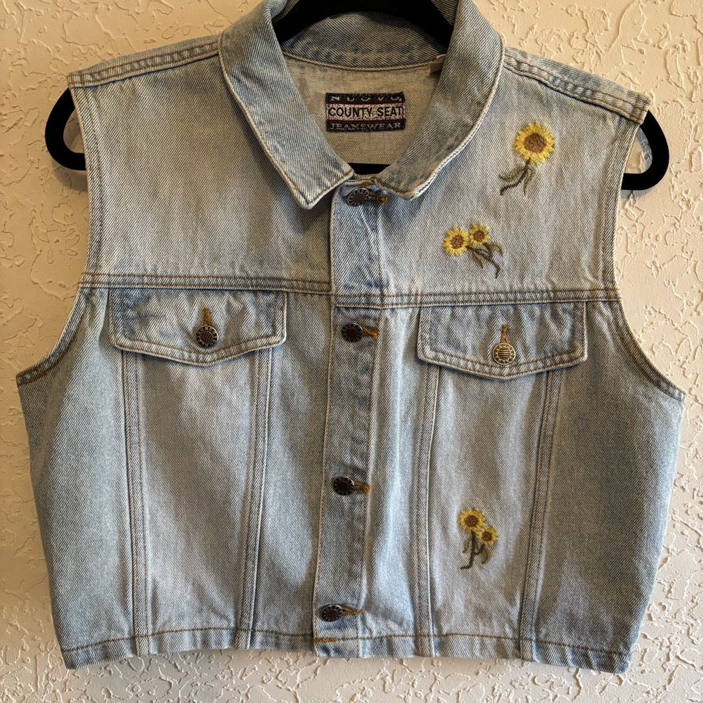 Vintage 90's Nuovo County Seat Blue Jean Denim VEST Size Large Embroidered 🌼